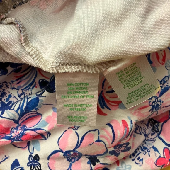 Lilly Pulitzer Kylar knit shorts sz XL Party Like a Lobstar - Picture 5 of 5